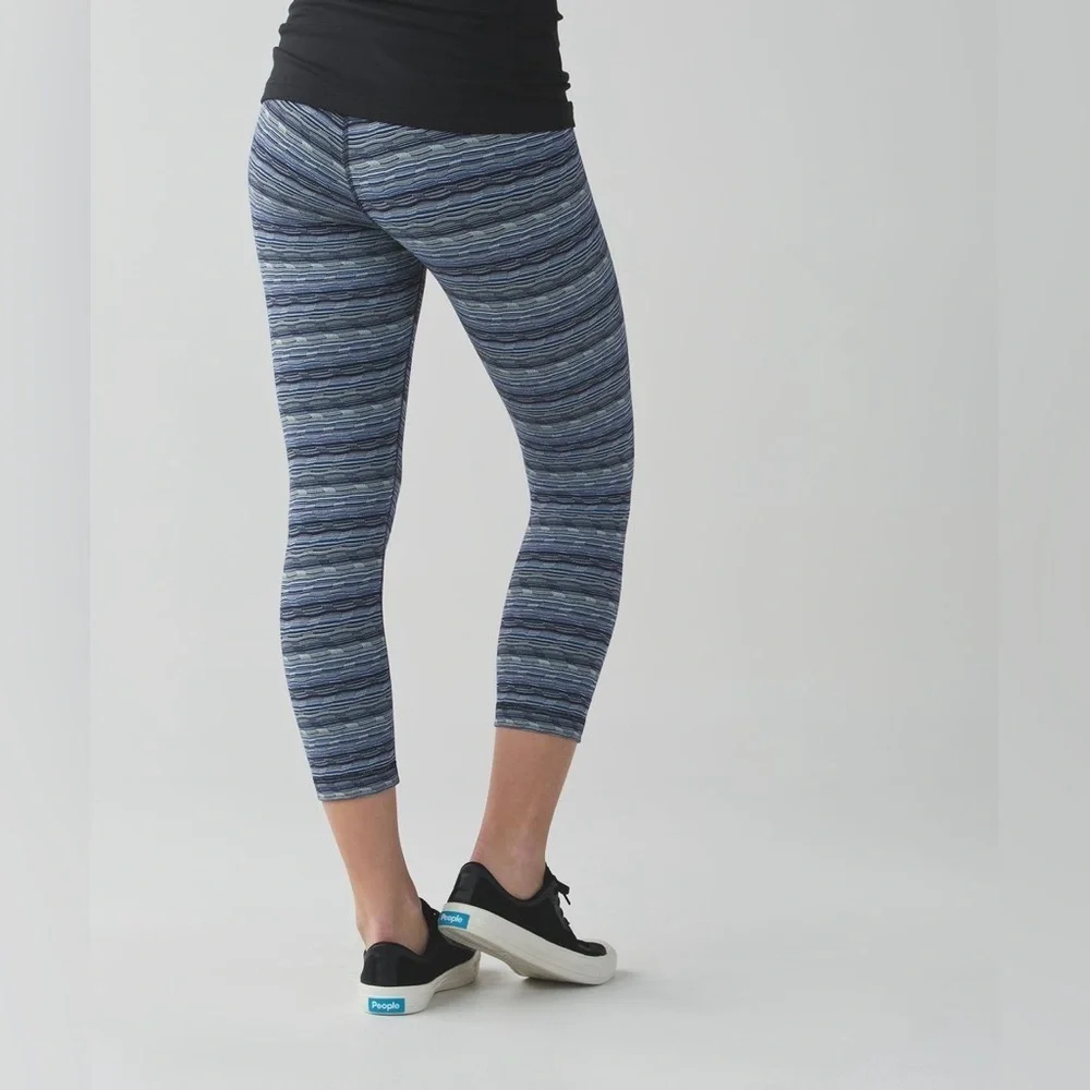 LULULEMON - Wunder Under Crop -  Space Dye Twist Sapphire Blue Multi Sz 4